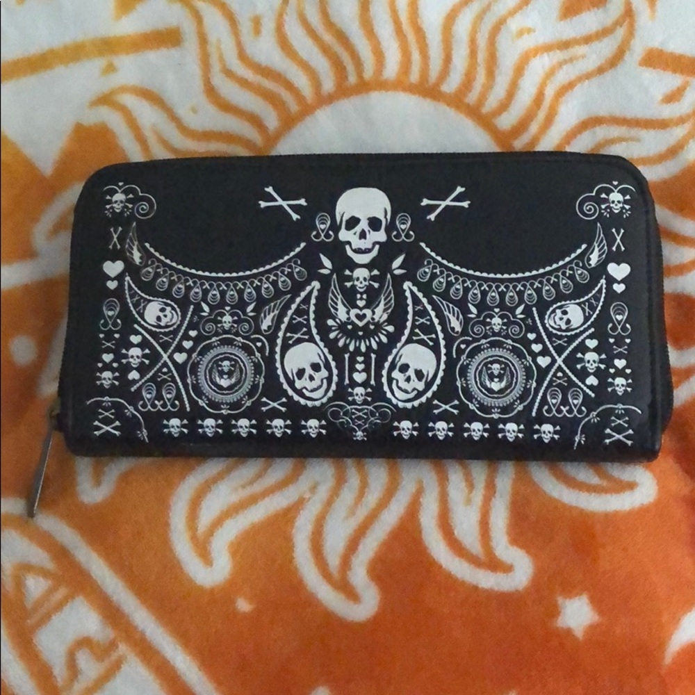Loungefly Skull Wallet